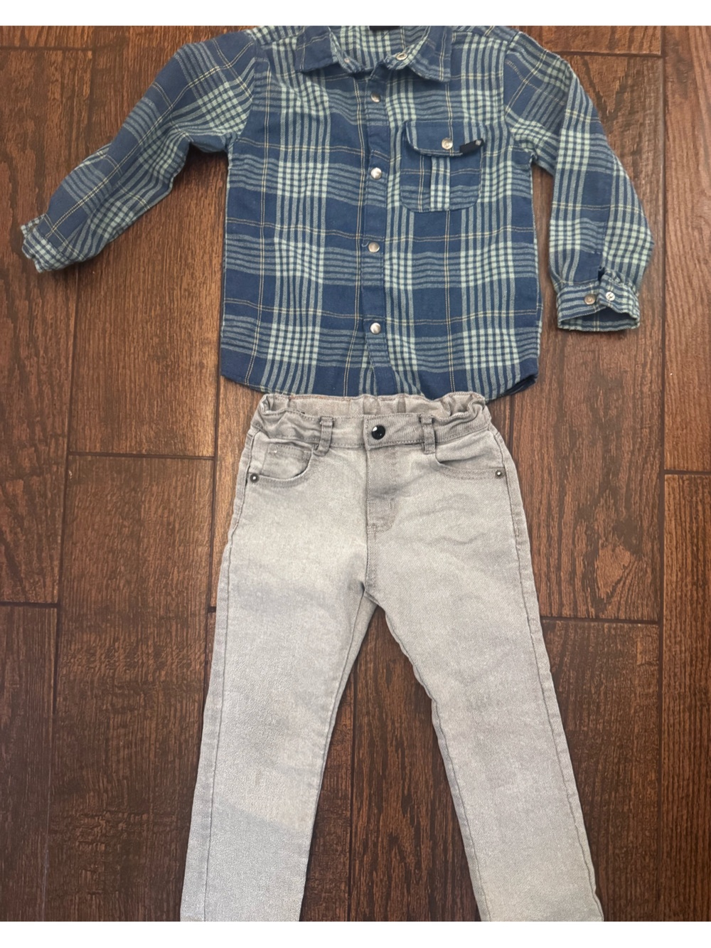 Volcom Blue Plaid Shirt with Light Gray Jeans Set
